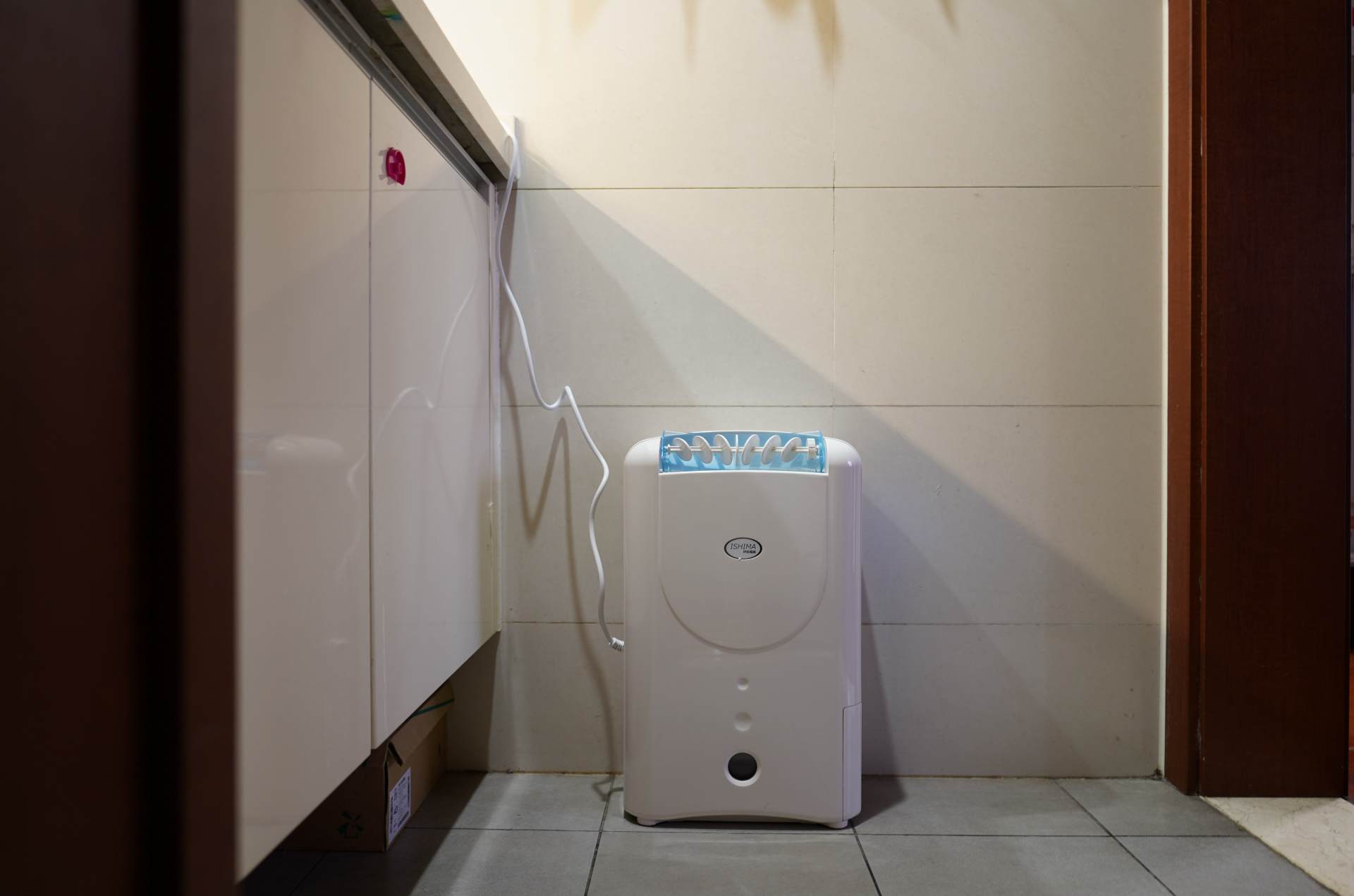 不用压缩机除湿,无压缩机除湿机的除湿原理