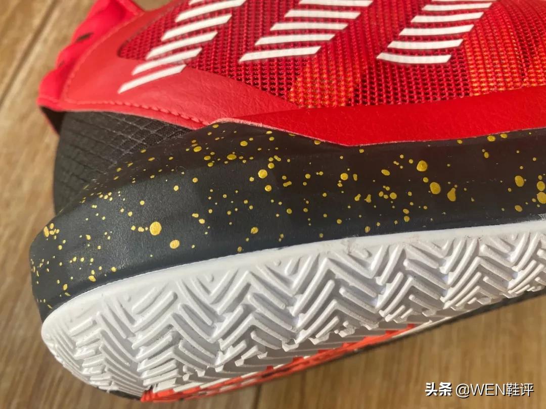 灵感来自《火影忍者》的球星签名鞋?500元体验阿迪最强科技