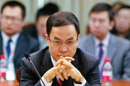 刚当首富3个月，千亿王国就崩了，最惨中国首富真是个大忽悠？