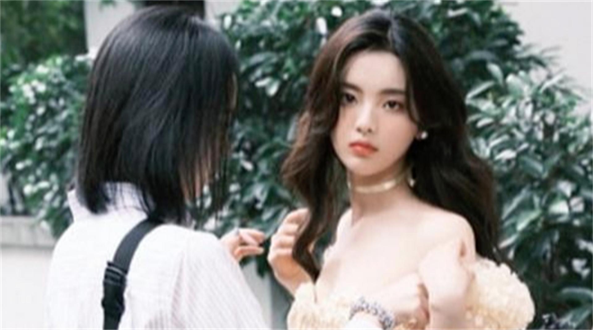 鞠婧祎4000年一遇美少女秒变,鞠婧祎和杨超越照片