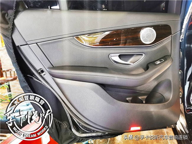 重庆奔驰c260l改装丹拿音响,淮安奔驰c260l改装音响