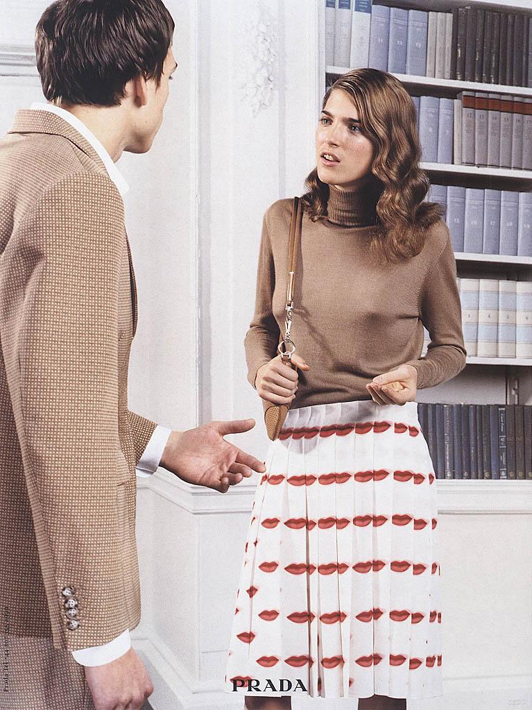 今年最火的百搭腋下包,今年最火的腋下包高端大气