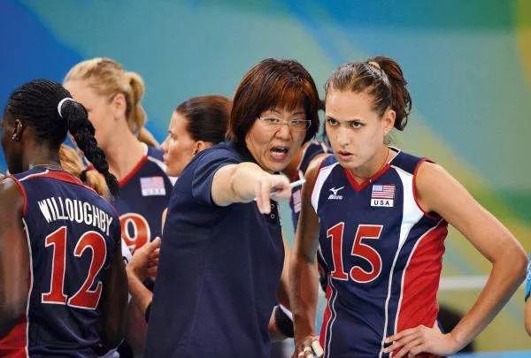 夺冠郎平说内心不强大台词,郎平15年带领中国队夺冠采访