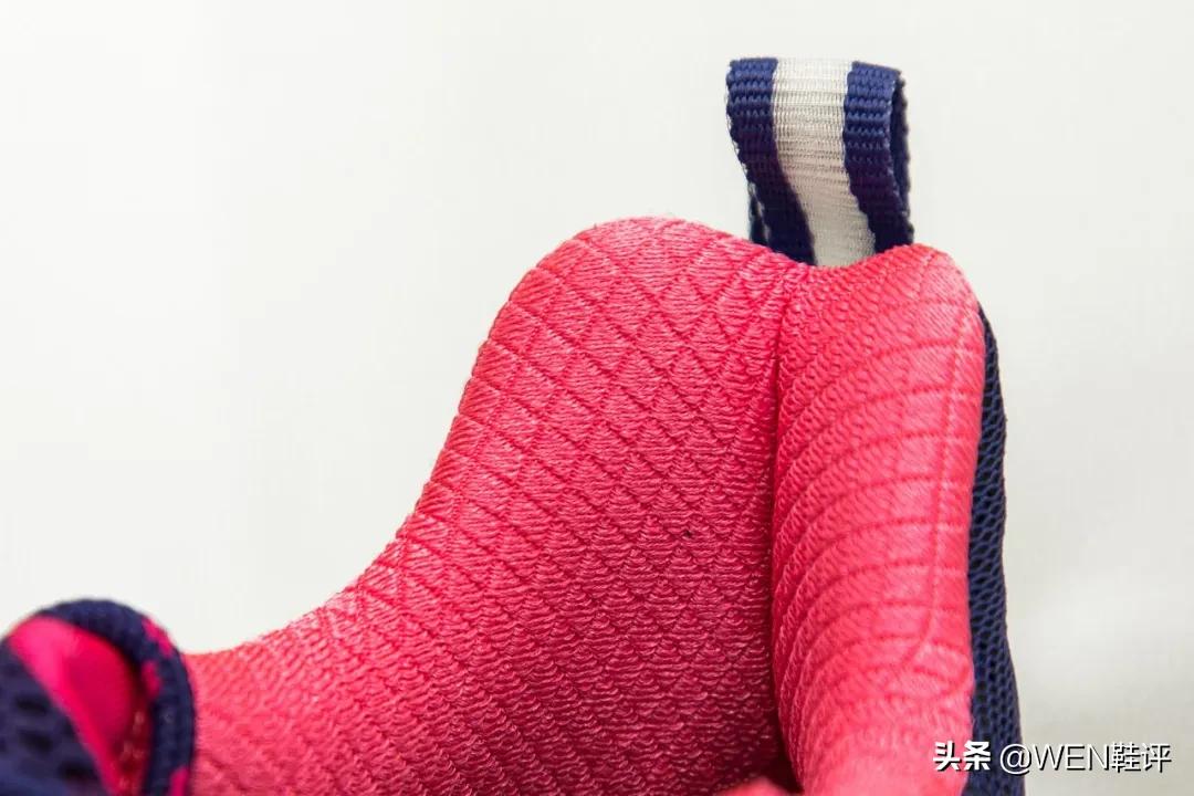 戈登穿爆的耐克鞋,戈登实战鞋