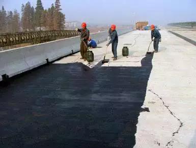 旧屋面防水翻新施工报价清单,坡屋面防水卷材正确施工方法