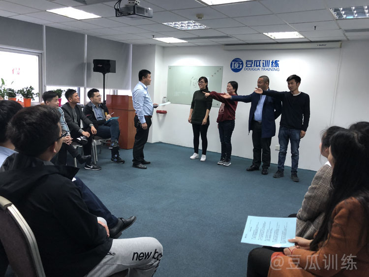 怎样快速提升情商和口才,如何快速提升口才与表达能力