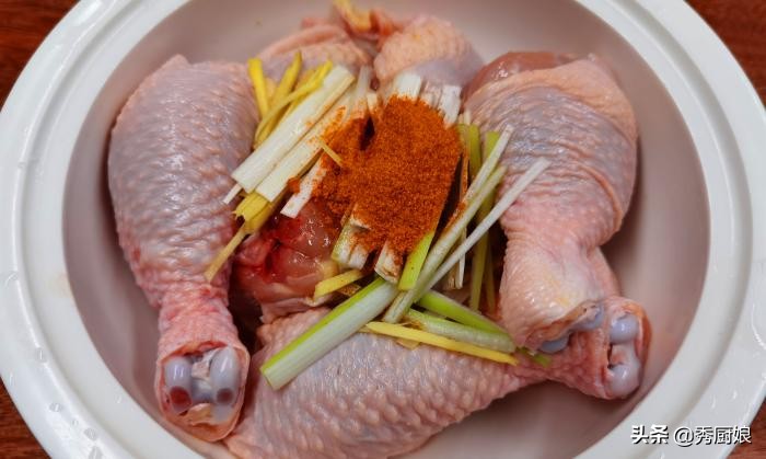 炸鸡腿放淀粉的做法,炸鸡腿用鸡蛋面粉的做法