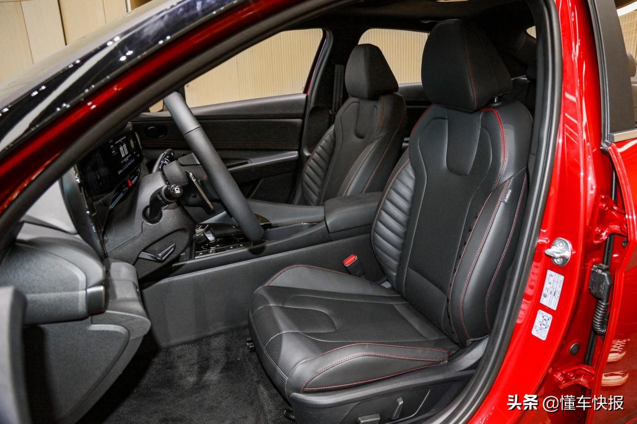 第七代伊兰特和全新伊兰特区别,第六代伊兰特对比第七代伊兰特