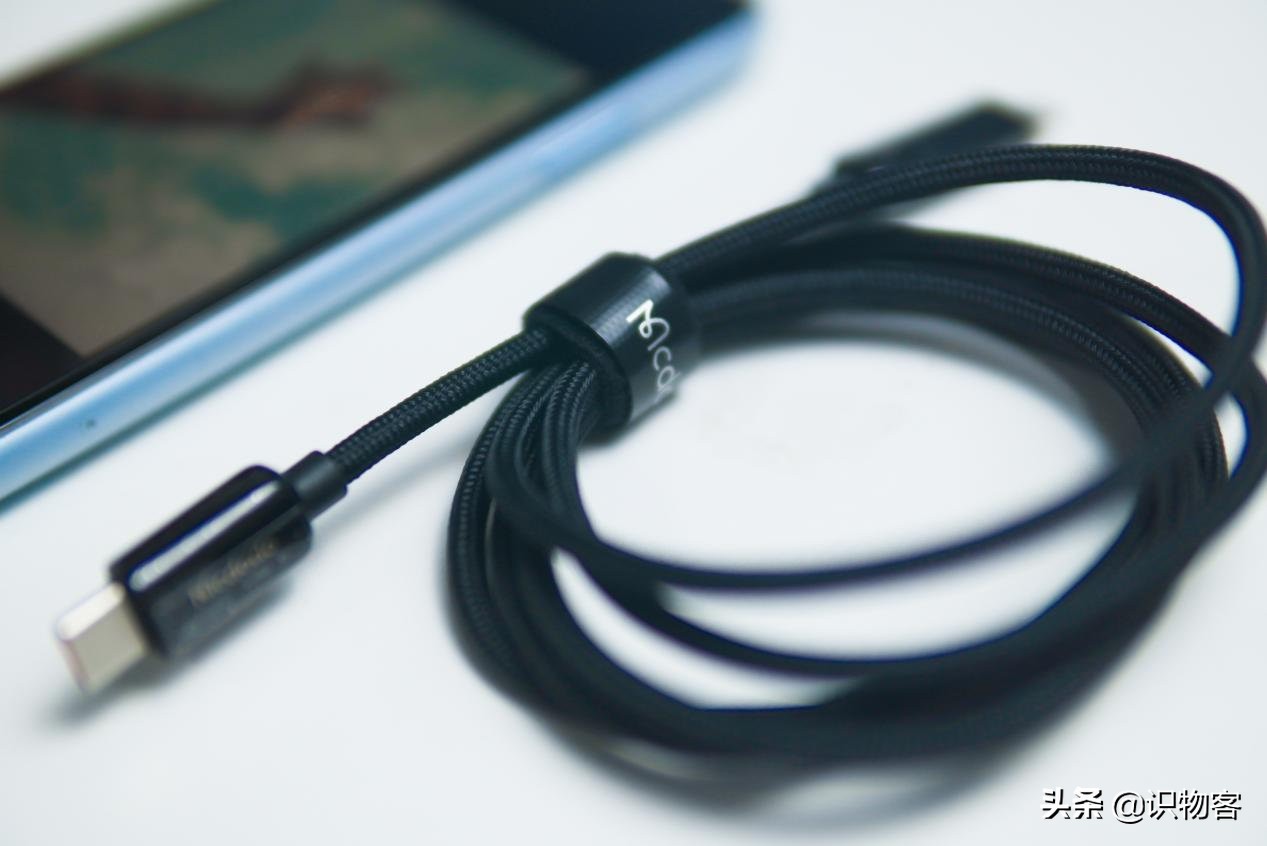 苹果lightning数据线最大功率,超级耐用的快充线推荐品牌