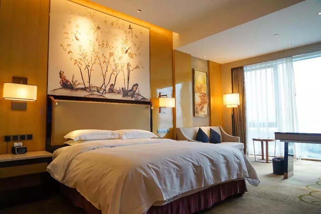 「思远说酒店」汉*江阳**滩繁华地——世茂希尔顿