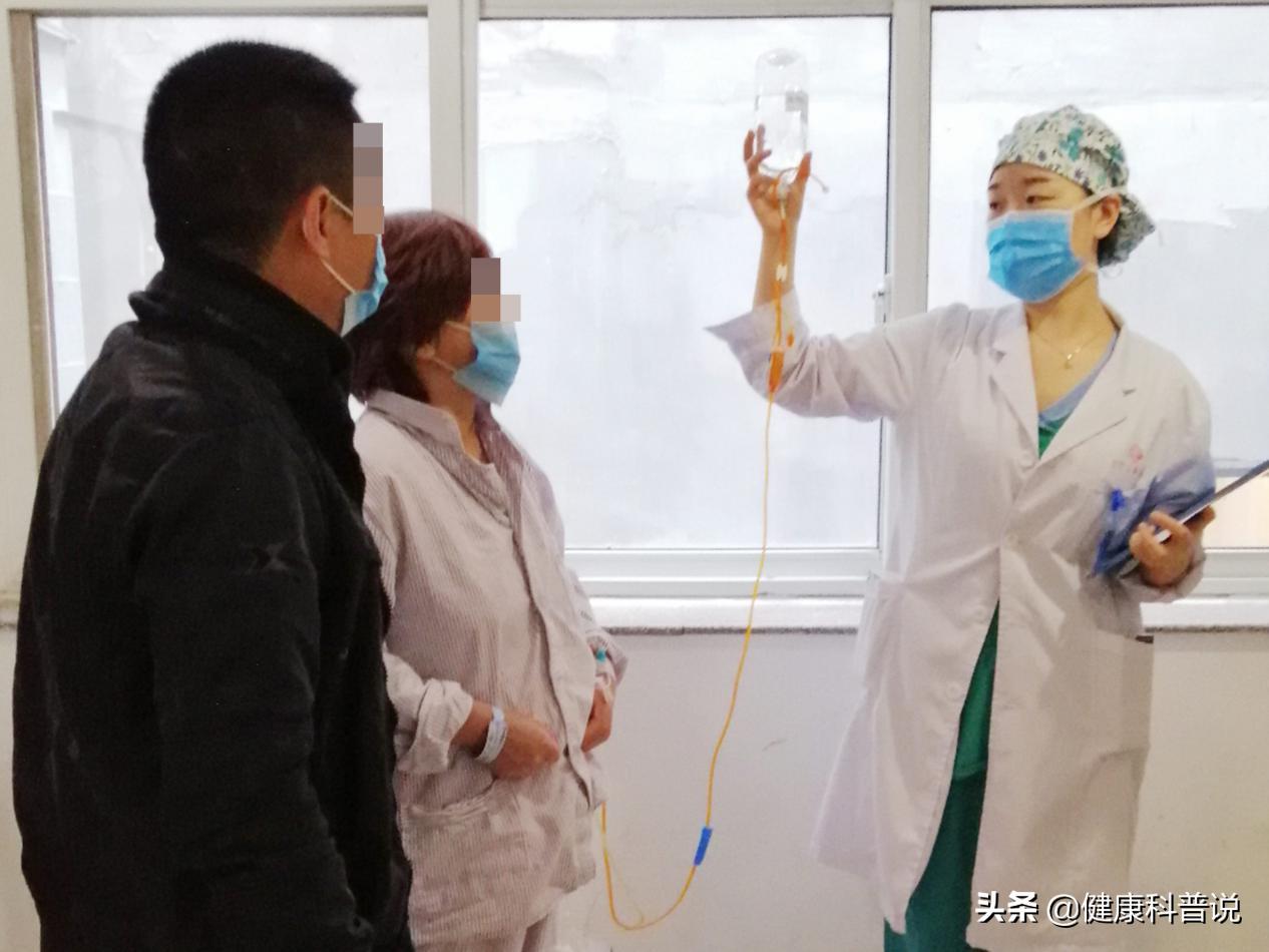 痛经和淋漓不尽折磨着她，打针上环都没用，保宫手术后症状消失