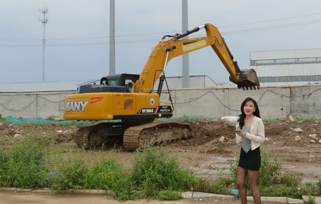 蓝翔挖掘机学姐,蓝翔学姐挖掘机采访