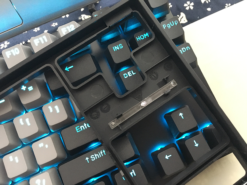 达尔优机械键盘a87茶轴,会转换的键盘