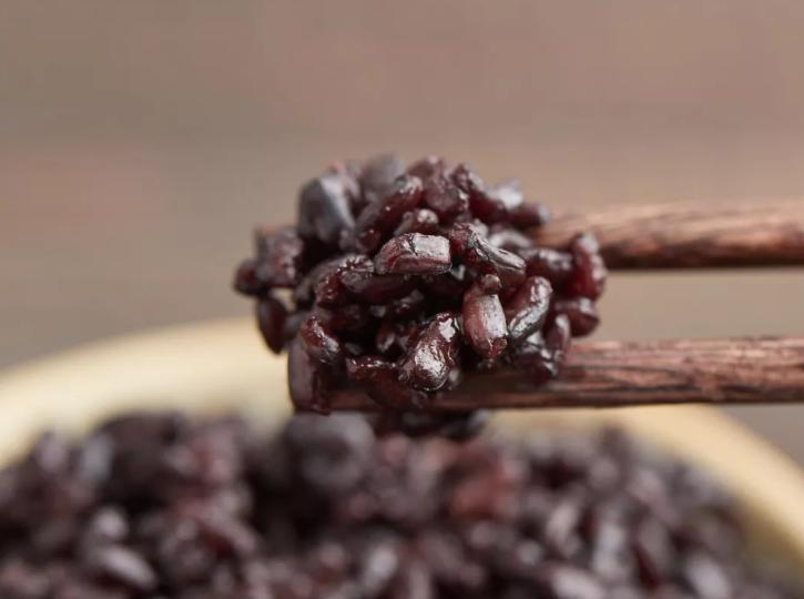 蒸黑米易烂的窍门,黑米大米饭怎么蒸软