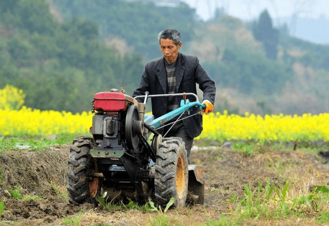 国家给农民发了几次农资补贴,农民种粮补贴下降了吗