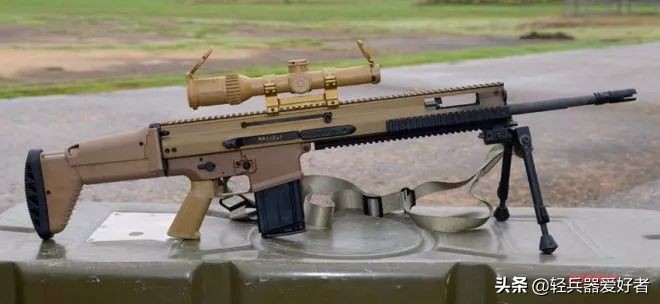 法军换装轻*器武**！GLOCK17手枪，SCAR*击狙**步枪成为新一代制式装备