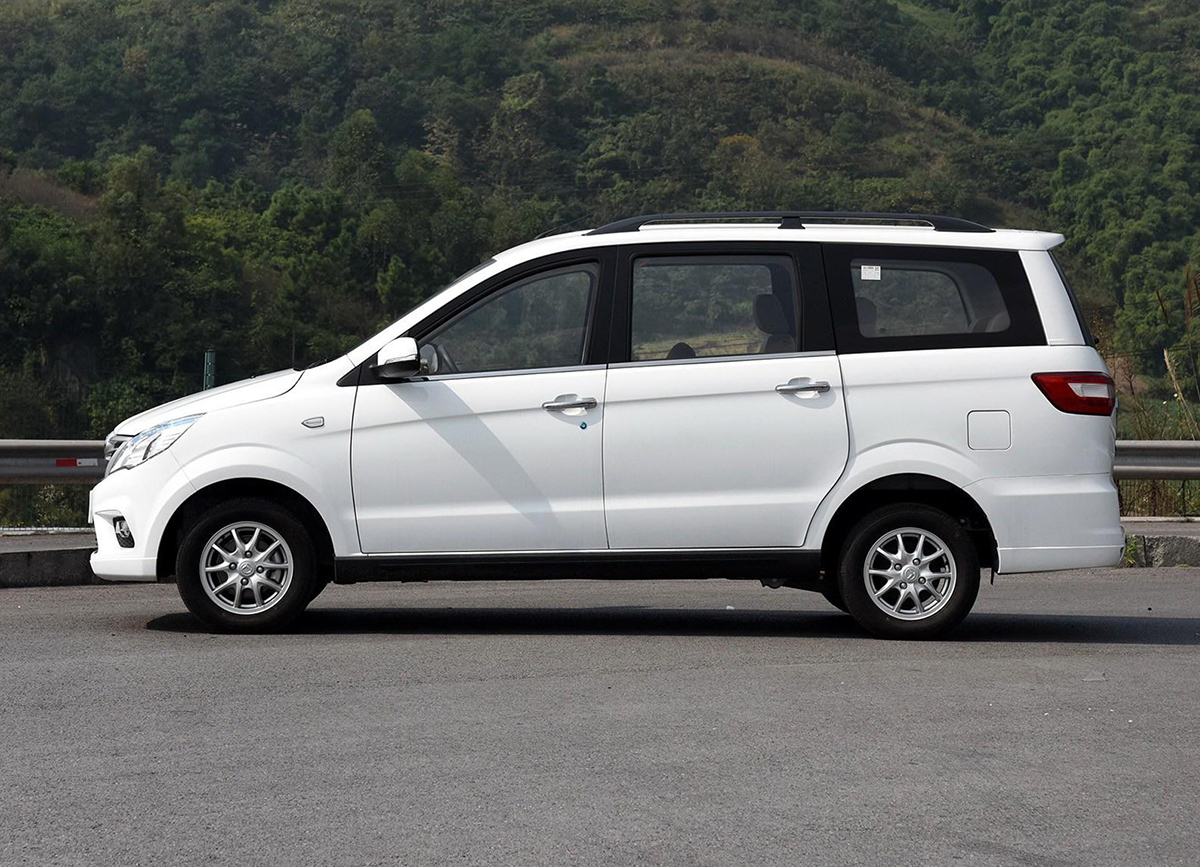 北汽七座银翔,北汽银翔阿波罗