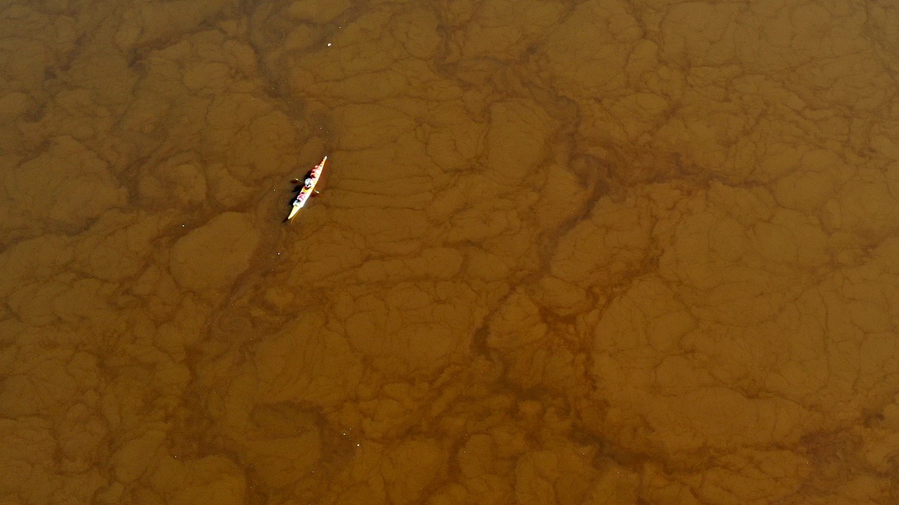一人一舟的视频,一人一舟一运河
