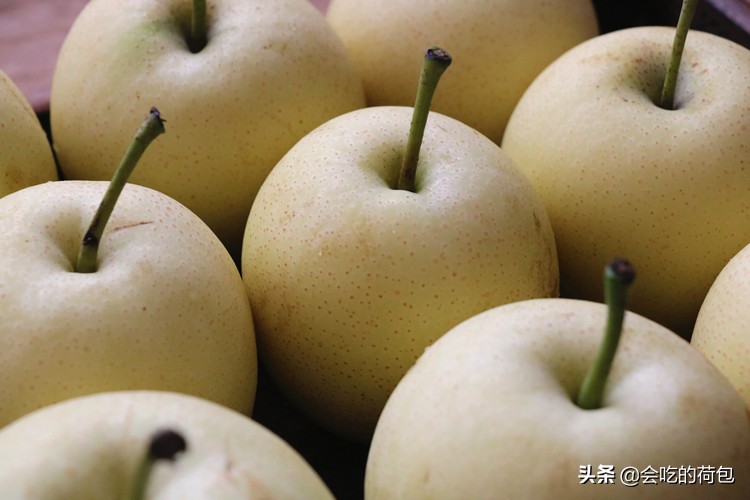 秋季这样吃梨加倍润肺止咳,秋季要多吃哪些食物