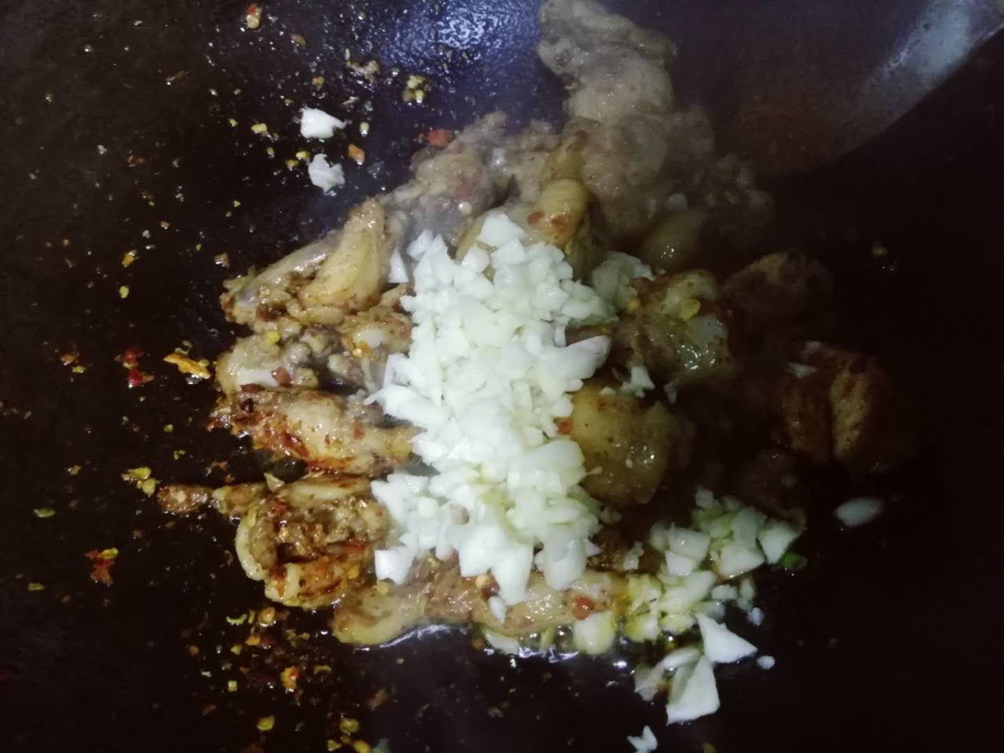 怎么做炸鸡腿不费油大鸡腿,如何炸鸡腿才能使鸡腿好吃