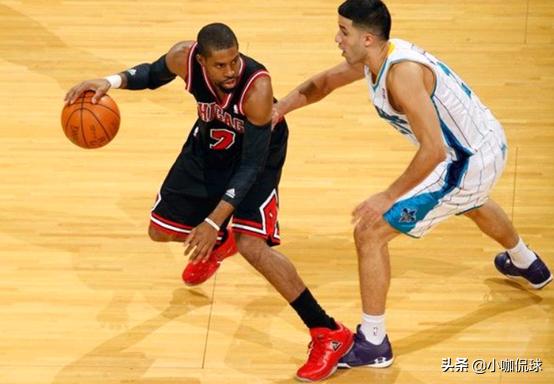 篮球运球基本功零基础过人,篮球运球基本功最实用的动作