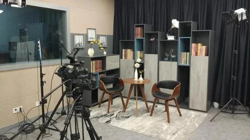 广州最广大学：占地1880余亩，依山傍水，校内坐拥天文台、法庭、演播厅！