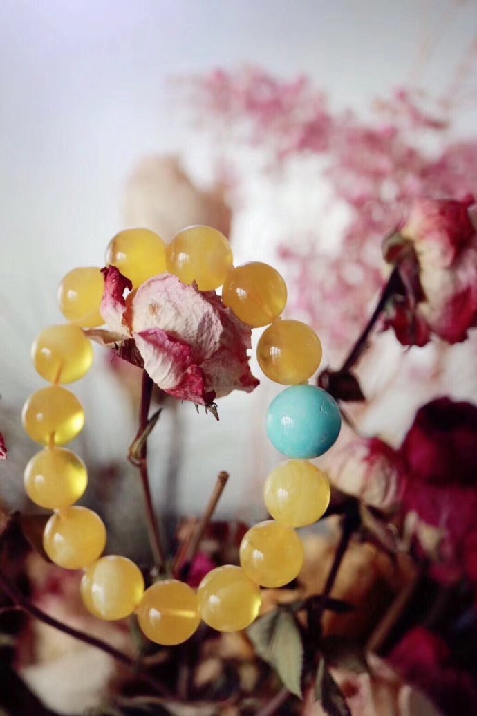 蜜蜡怕汗吗最怕什么,蜜蜡首饰十大克星