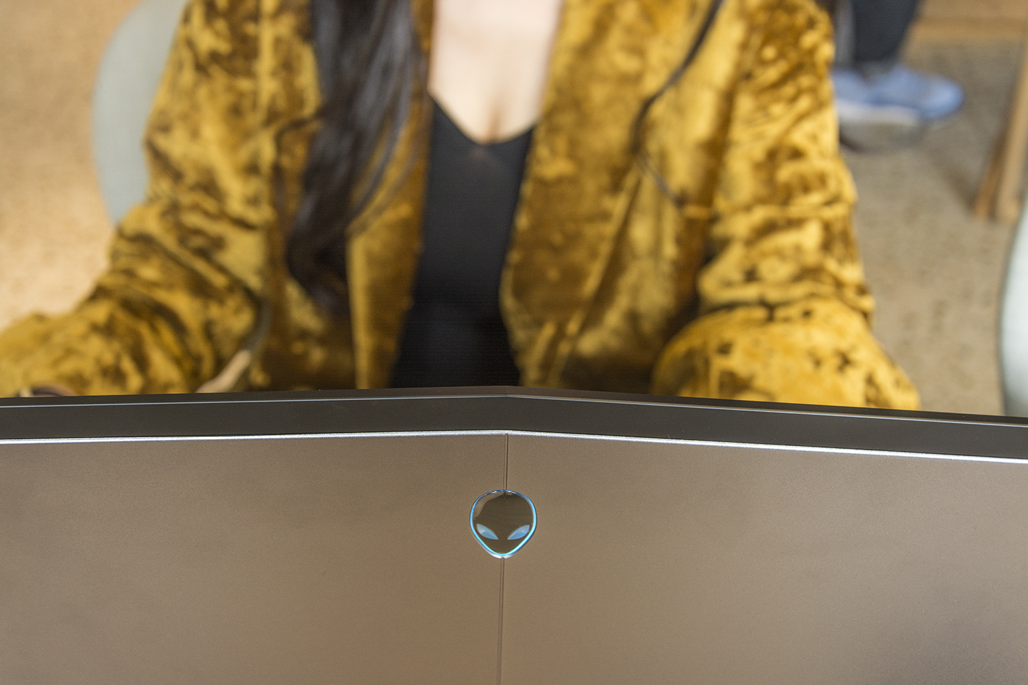 万元笔记本真的强？外星人15R4是否值得你充值信仰