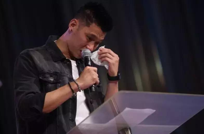 林书豪职业生涯的2个重要转折,林书豪哭泣感叹人生艰难