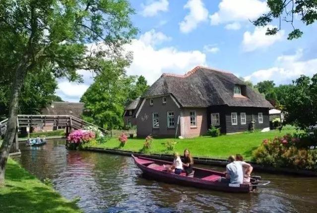荷兰美丽而神秘的羊角村,羊角村荷兰最受欢迎小镇