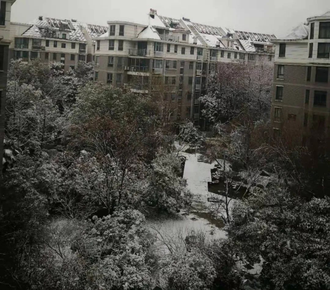 口述：我全职在家，一手带2娃，一手疯狂写稿，一年赚了10万