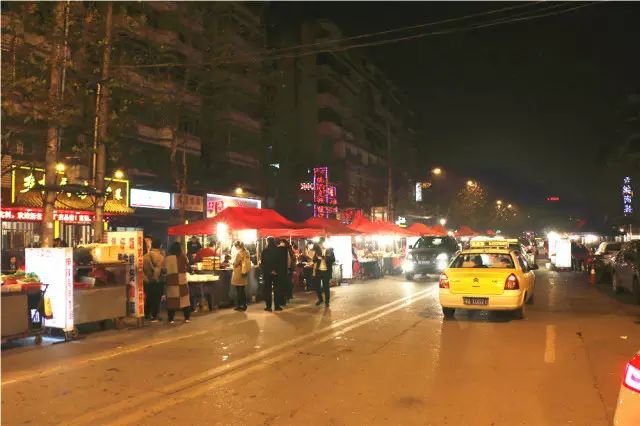 排队两小时，吃饭十分钟？传说中的老字号，真的值得排队吗？