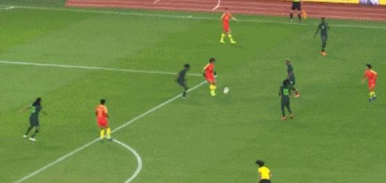 女足王霜的停球是什么水平,王霜停球视频教学