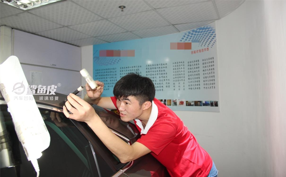 温州有没有车身凹痕快速无痕修复,汽车凹痕修复不刮腻子