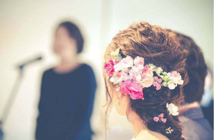 在日本参加婚礼，接到喜帖后的第一件事是赶紧先练毛笔字？