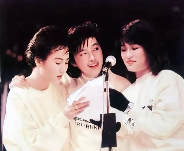 罗美薇是罗明珠吗,罗明珠葬礼罗美薇