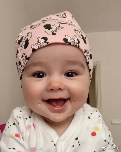 宝宝眼睛红肿流泪是上火啦?错!这些才是主要原因