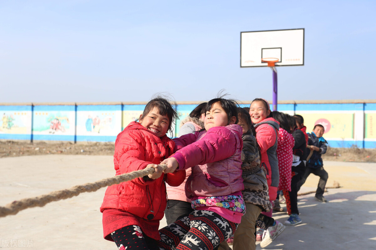 女教师坚守农村,体育老师坚守农村学校