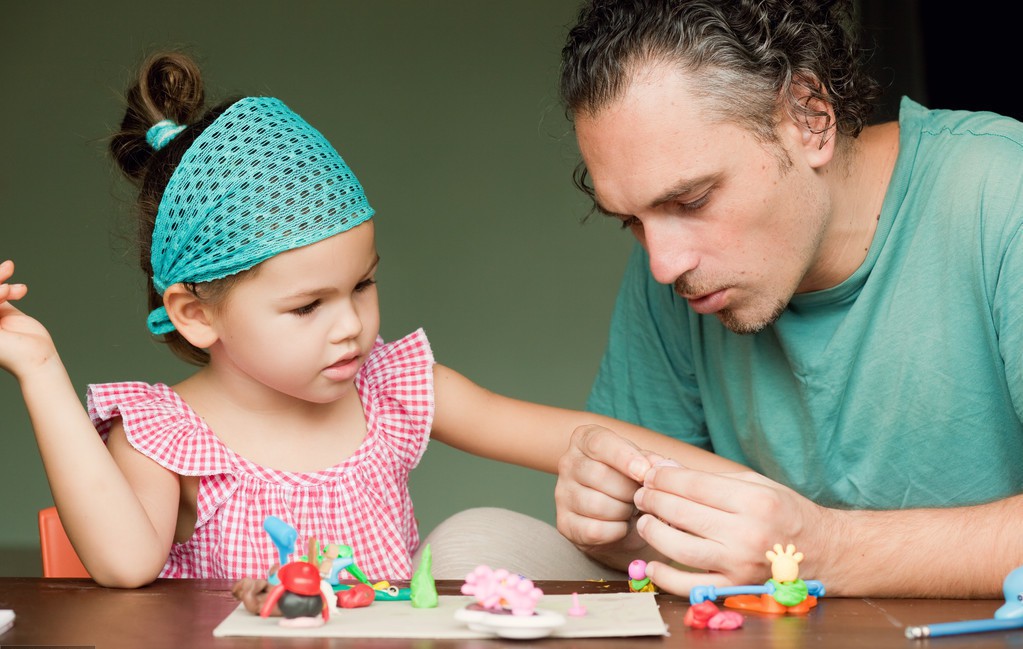 喜欢穿衣服的孩子怎么教育,儿子喜欢穿女装怎么办