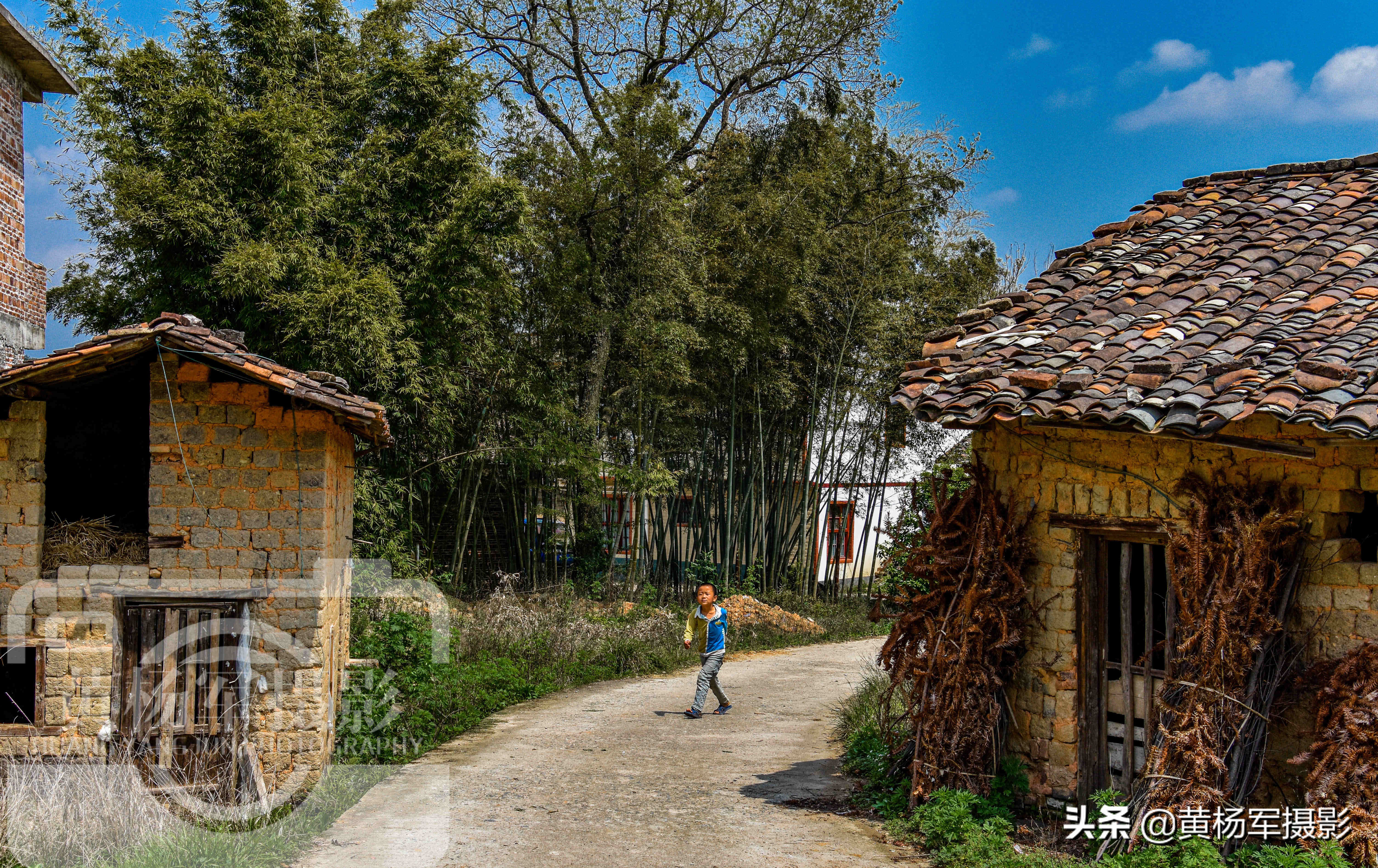 江西存在感最低的县，邻广东靠福建四面环山，传统瓦房民居很亲切
