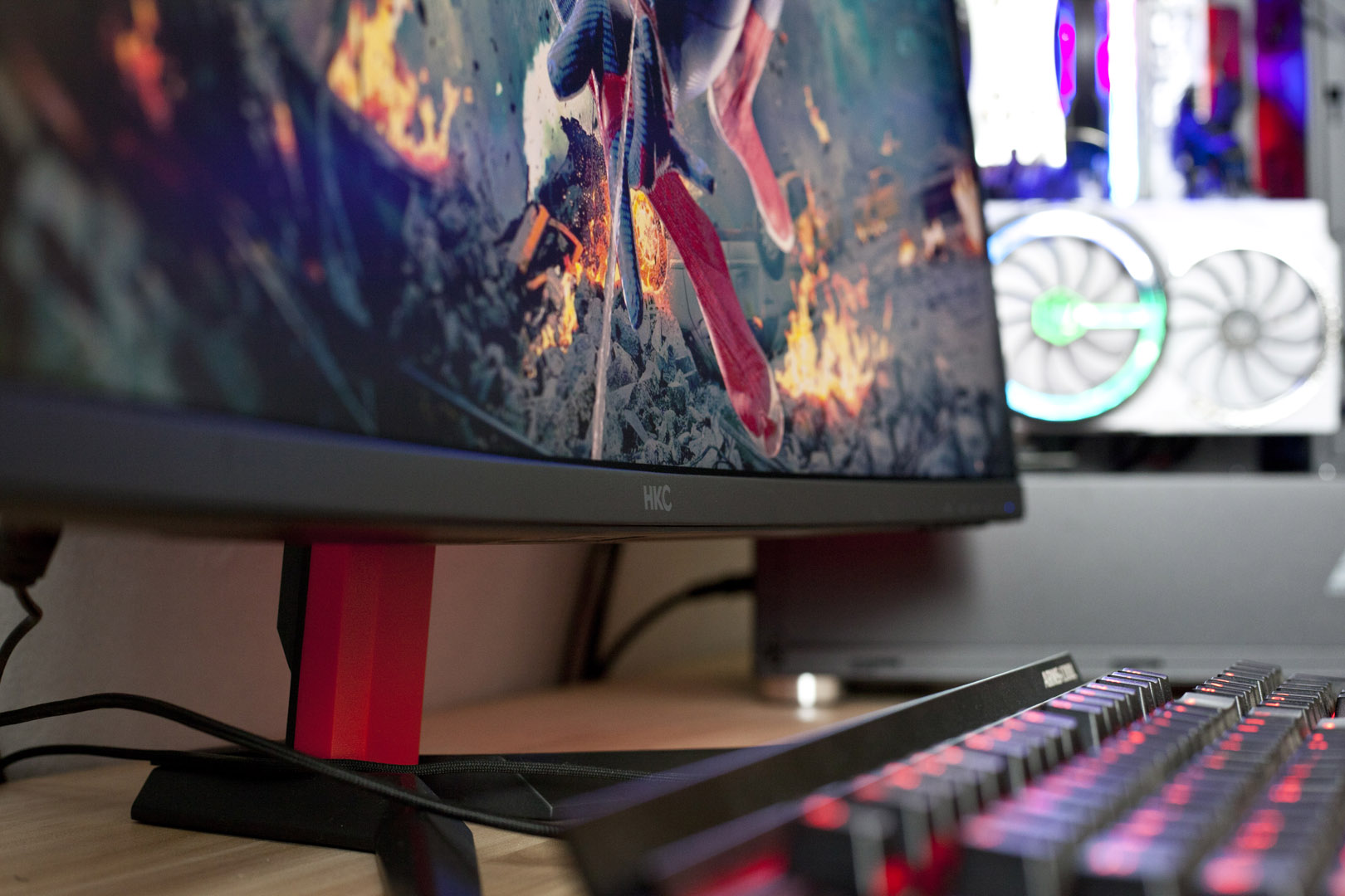 网咖老板推荐，HKCG32Pro到手还行