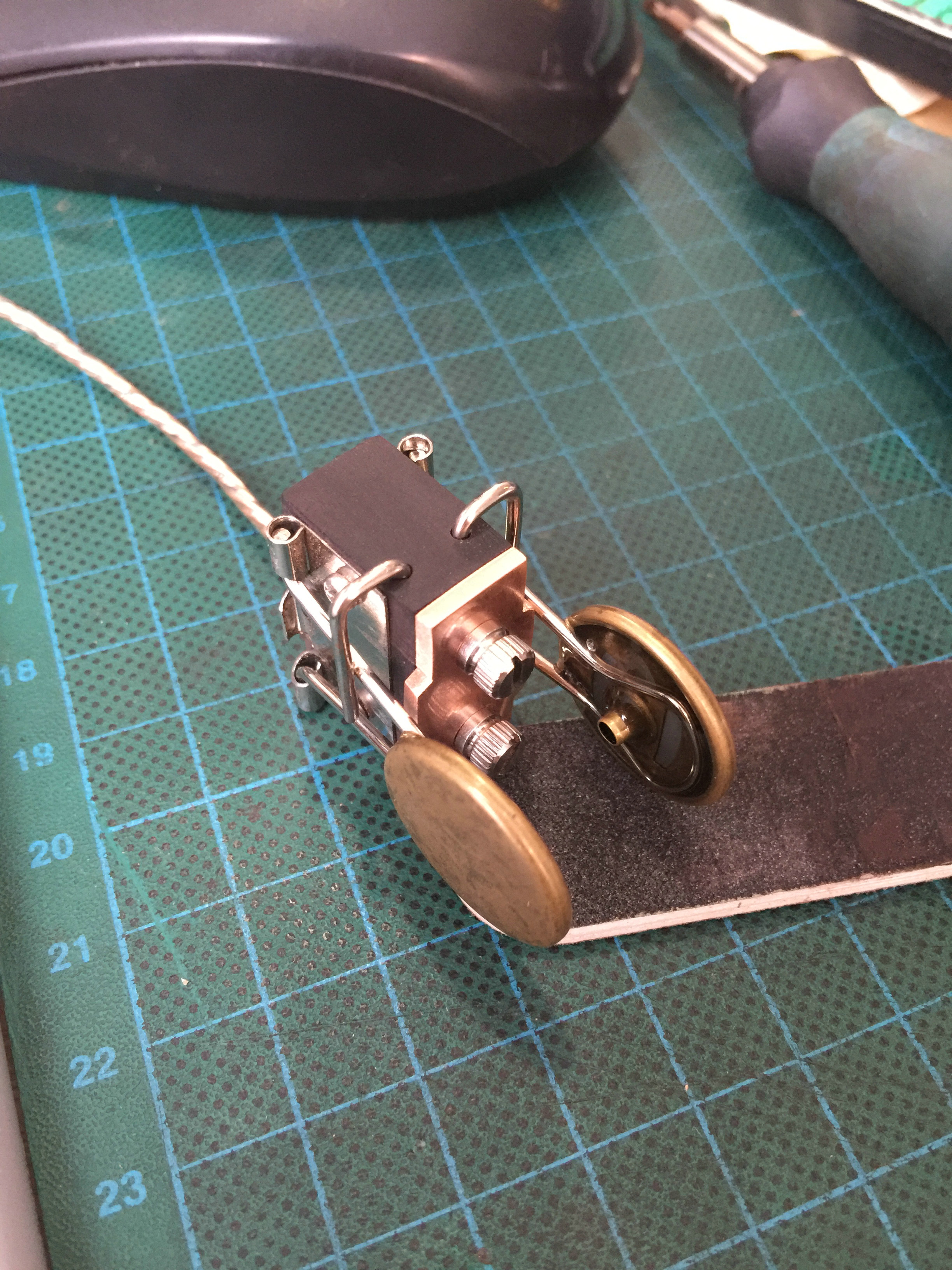 看这位爱好者DIY的夹子双桨自动键怎么样？