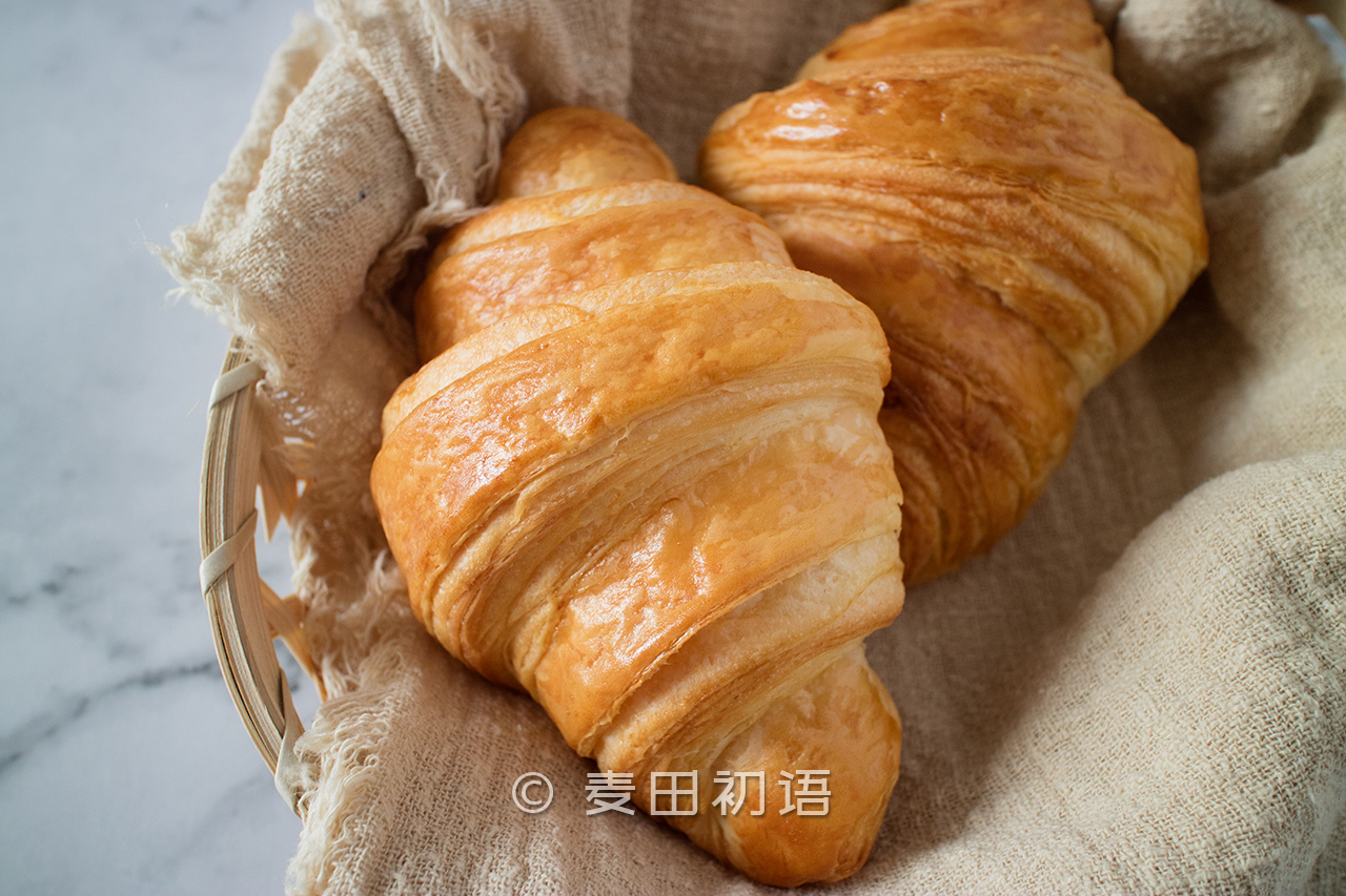 牛角包可颂面包开酥教程视频,牛角包可颂手动开酥