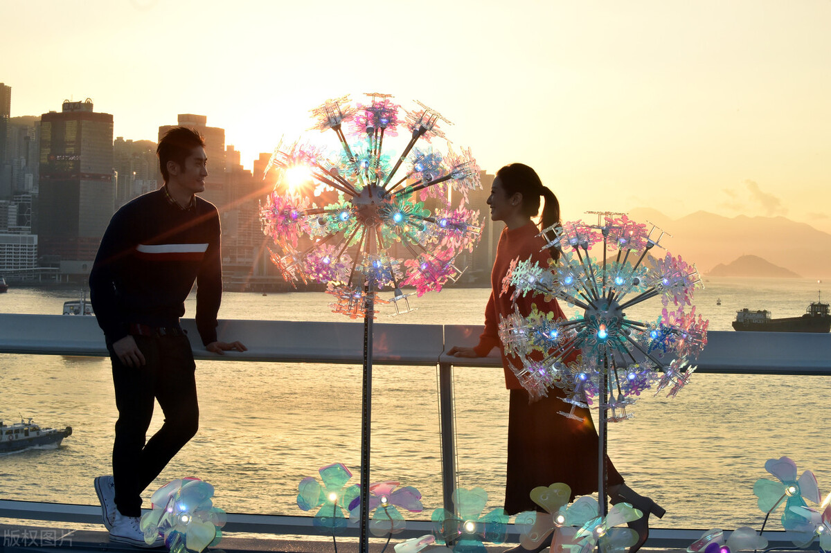 如何跟喜欢抬杠的人相处,怎么跟喜欢的人挑起话题