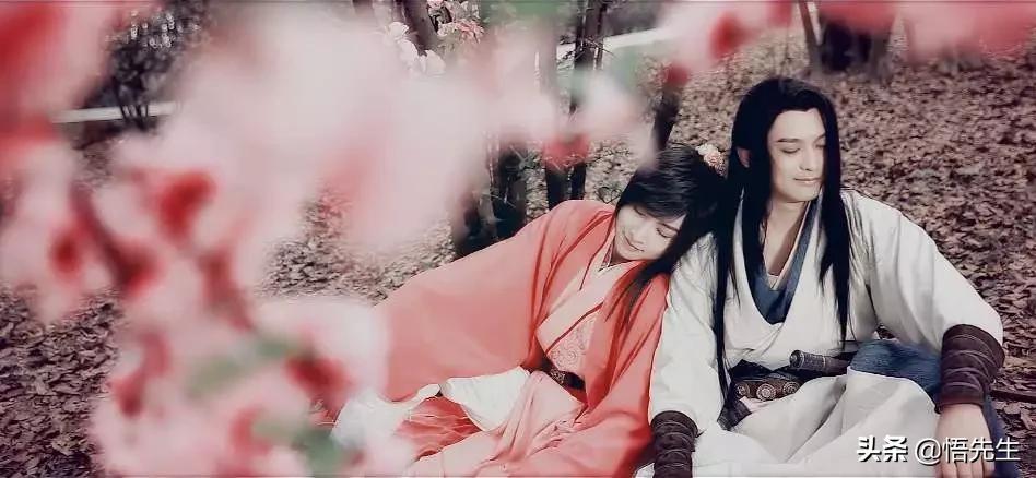 致我们逝去的童年往事只能回味,致我们逝去的童年时光一去不复返