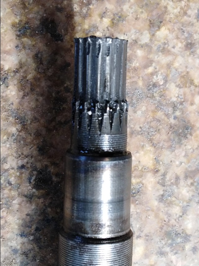 三轮车维修直播间,三轮车平路加油跑不快怎么修理