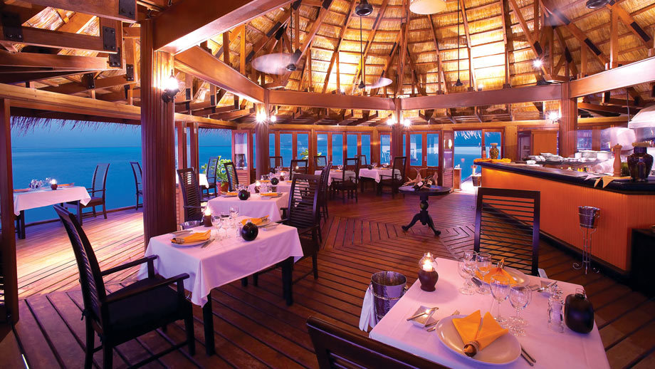 双层梦幻水屋，你要的马尔代夫性价比最高六星岛