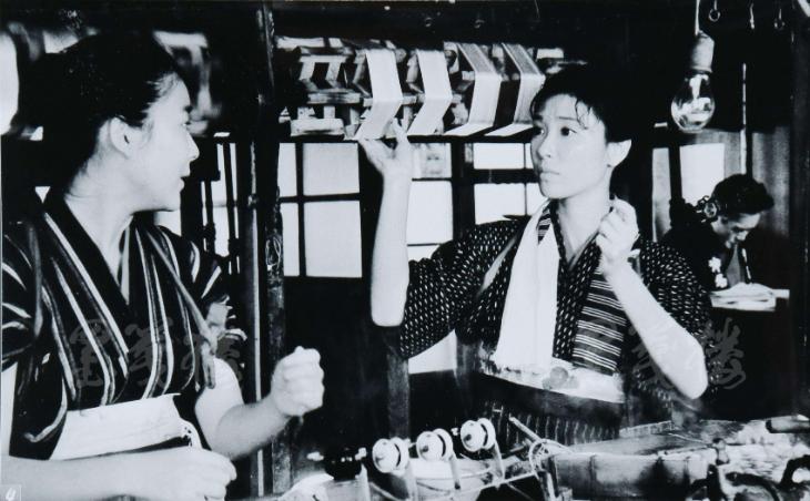 黄圣依卖的床上四件套,黄圣依真丝被套多少钱