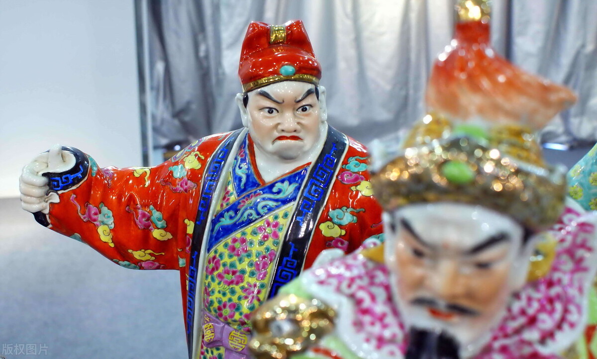 怎么对付欠钱软硬不吃的无赖,对付欠钱不还的老赖终极解决方法