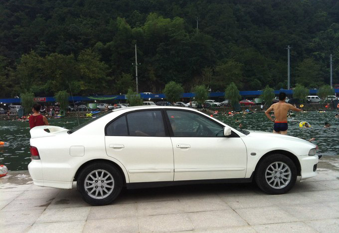 三菱戈蓝哪一款最帅,三菱戈蓝老款鲨鱼头红色